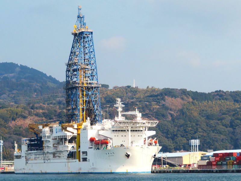 宇宙戦艦ヤマト(地球深部探査船ちきゅう)出撃!